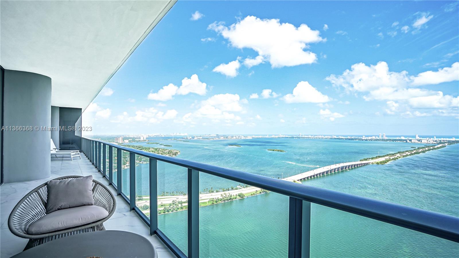 ONE PARAISO CONDO - Residential