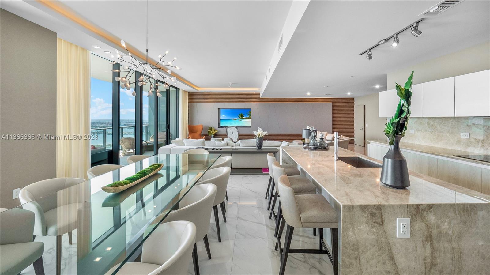 ONE PARAISO CONDO - Residential