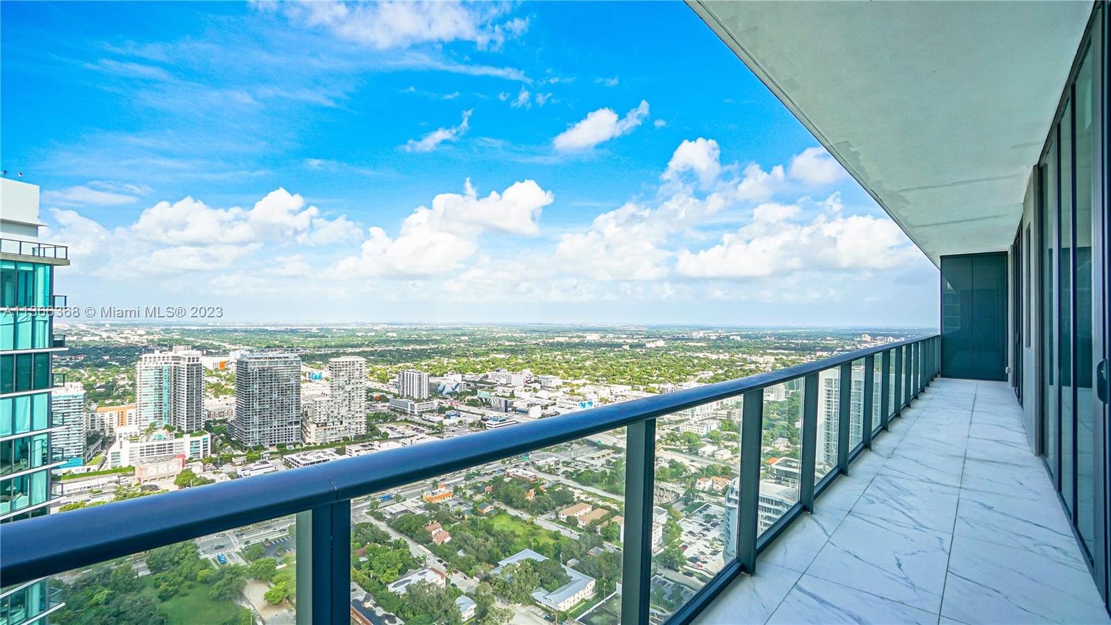 ONE PARAISO CONDO - Residential