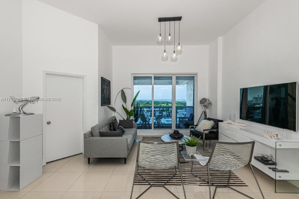 RONEY PALACE CONDO - Residential Lease