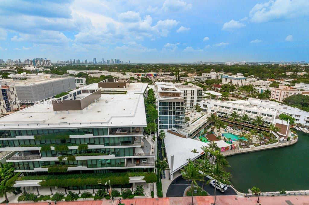 RONEY PALACE CONDO - Residential Lease