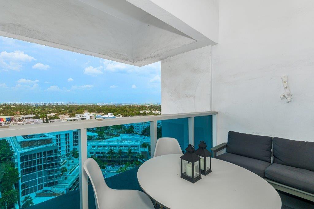 RONEY PALACE CONDO - Residential Lease