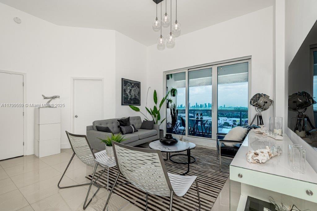 RONEY PALACE CONDO - Residential Lease