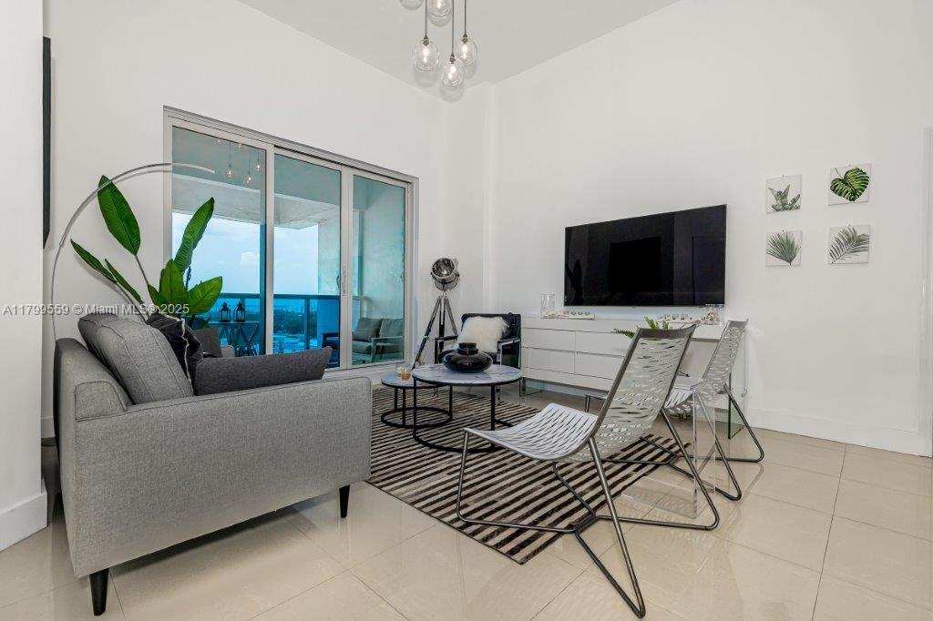 RONEY PALACE CONDO - Residential Lease