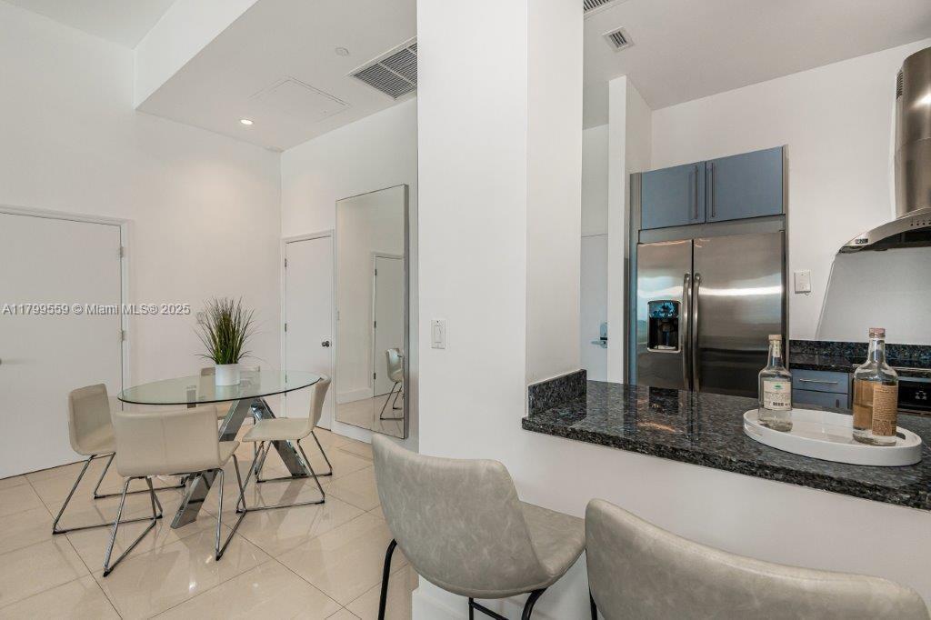 RONEY PALACE CONDO - Residential Lease