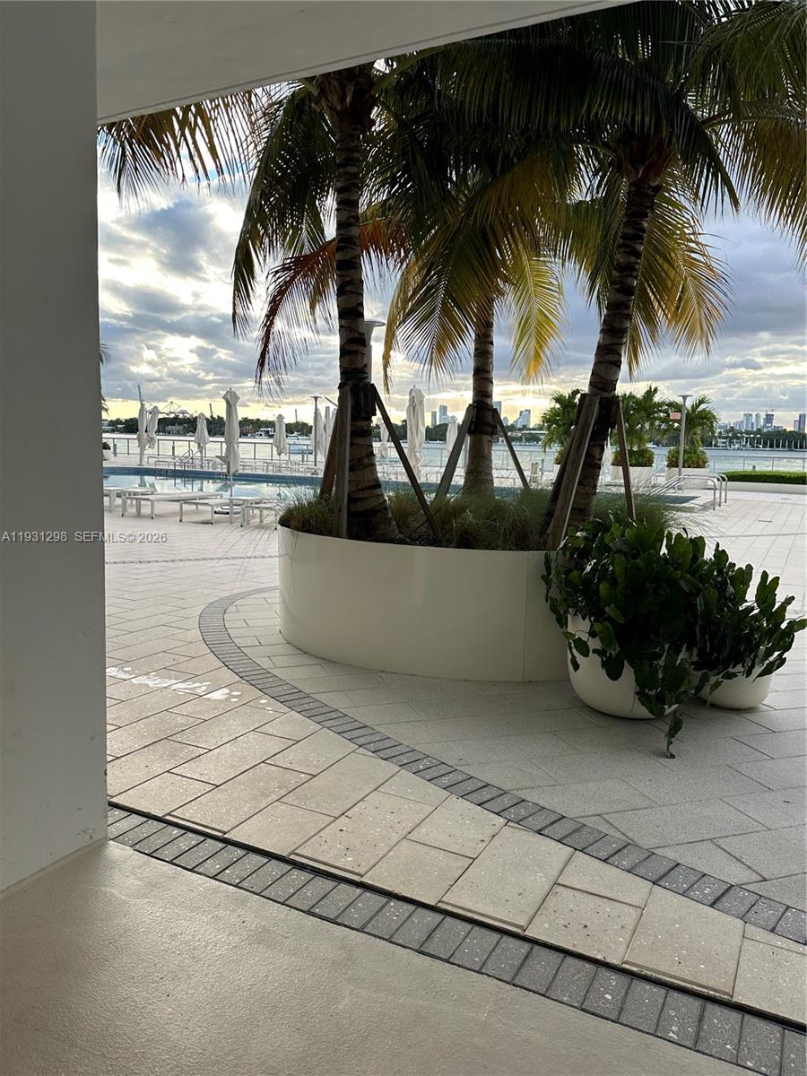 MIRADOR 1000 CONDO - Residential