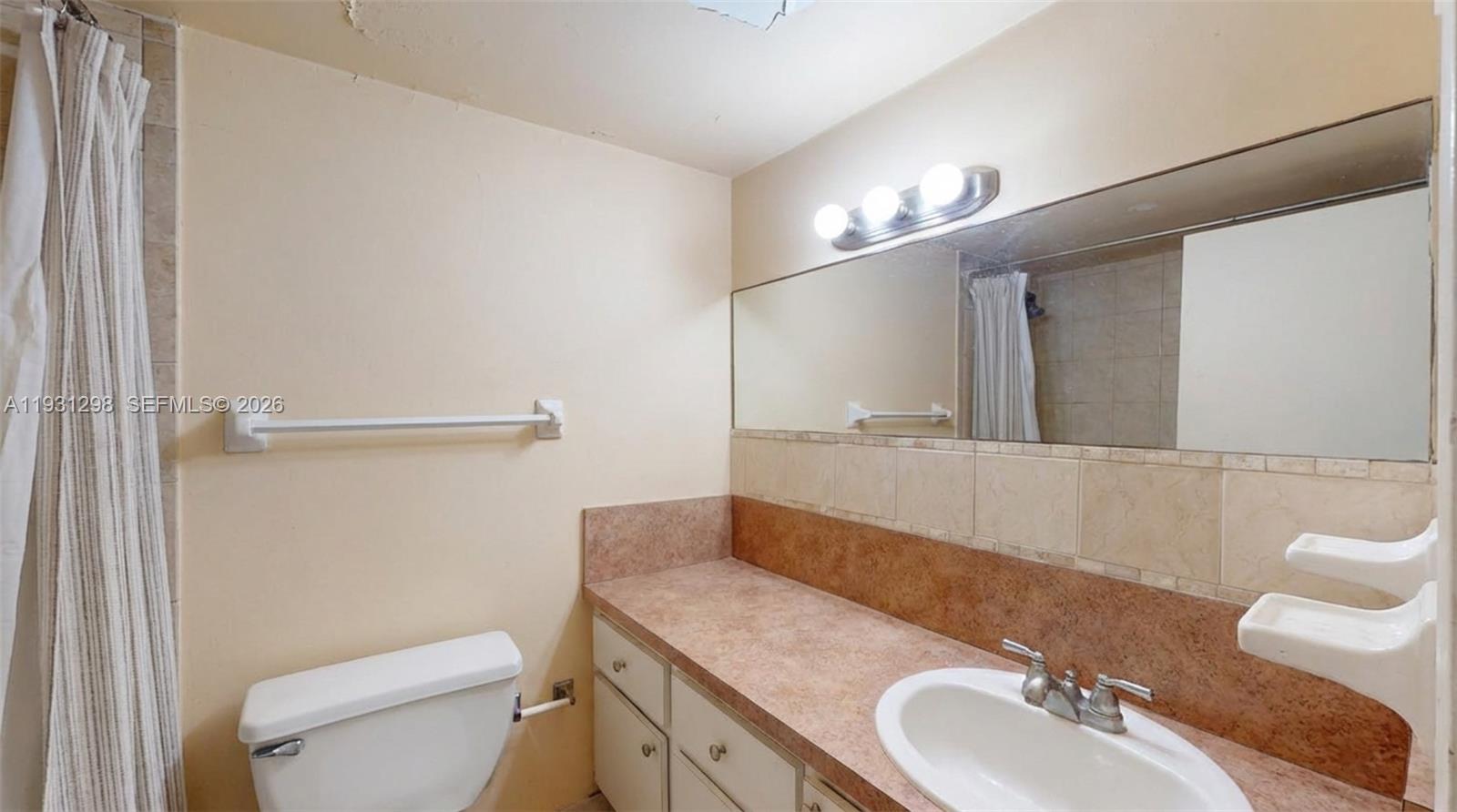 MIRADOR 1000 CONDO - Residential