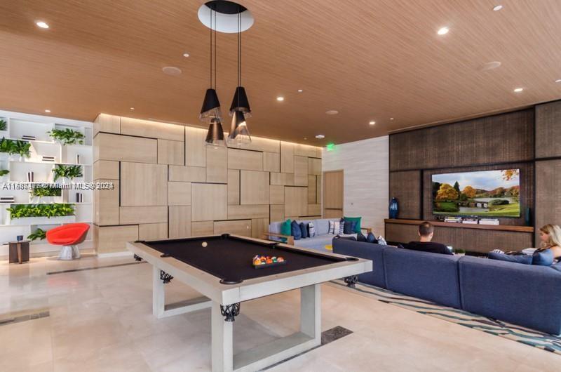 BRICKELL HEIGHTS EAST CON - Residential Lease