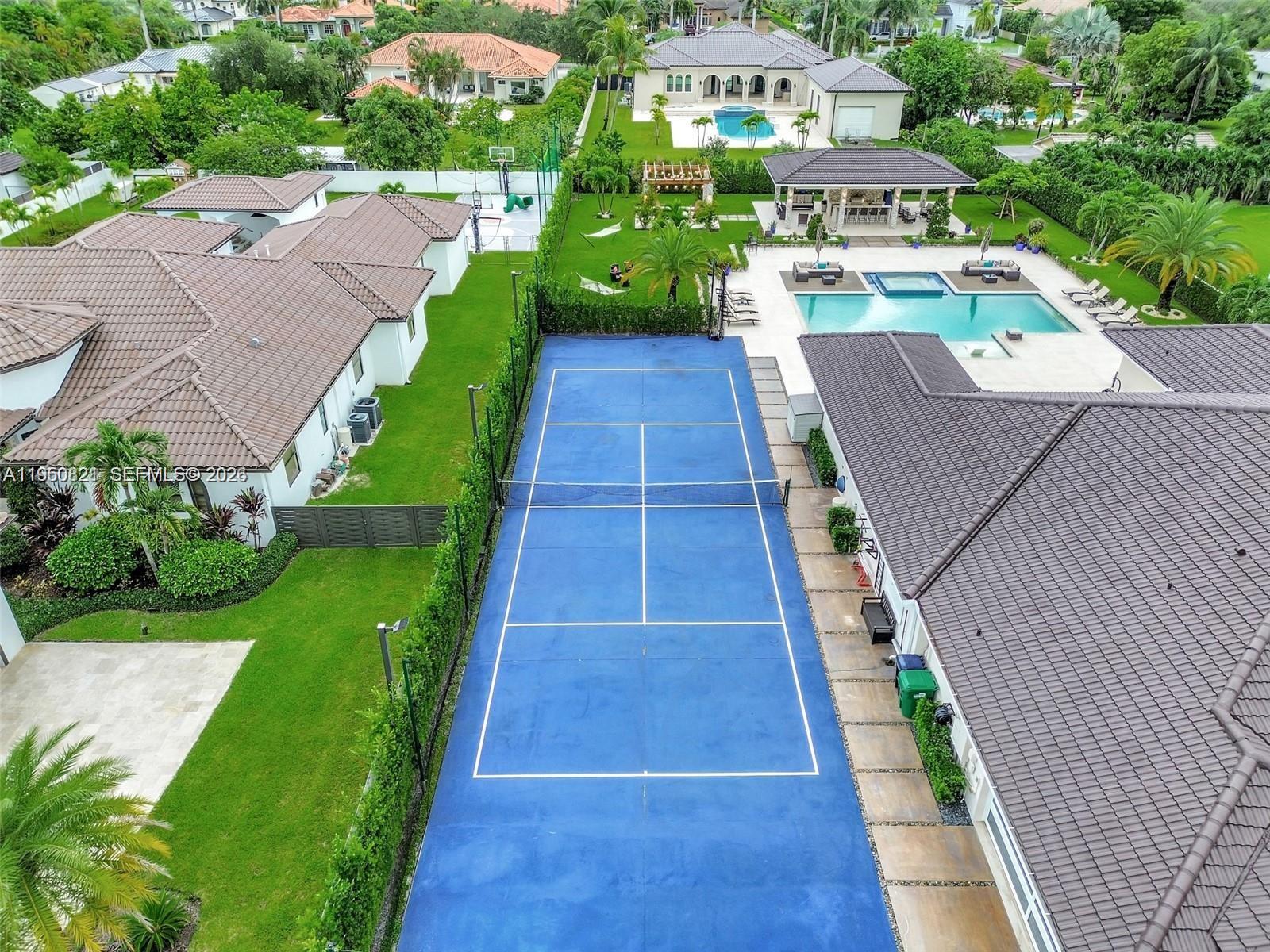 SWEETWATER ESTS SUB - Residential