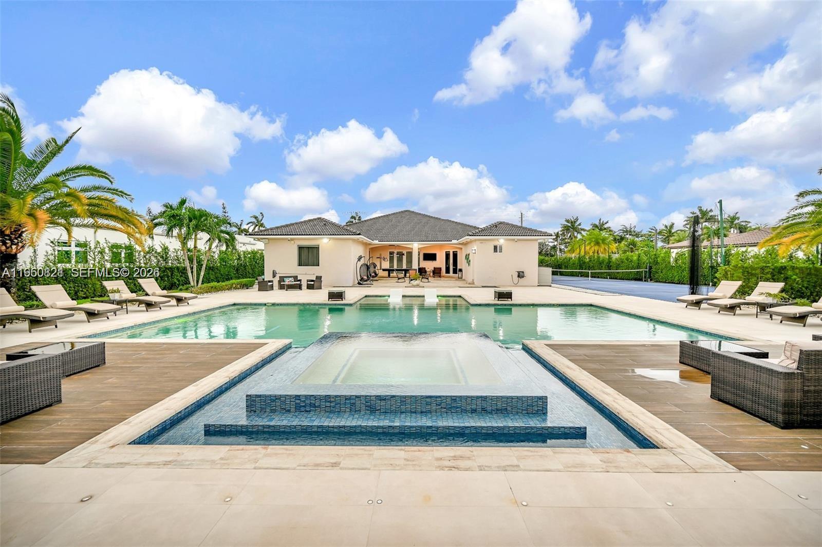 SWEETWATER ESTS SUB - Residential