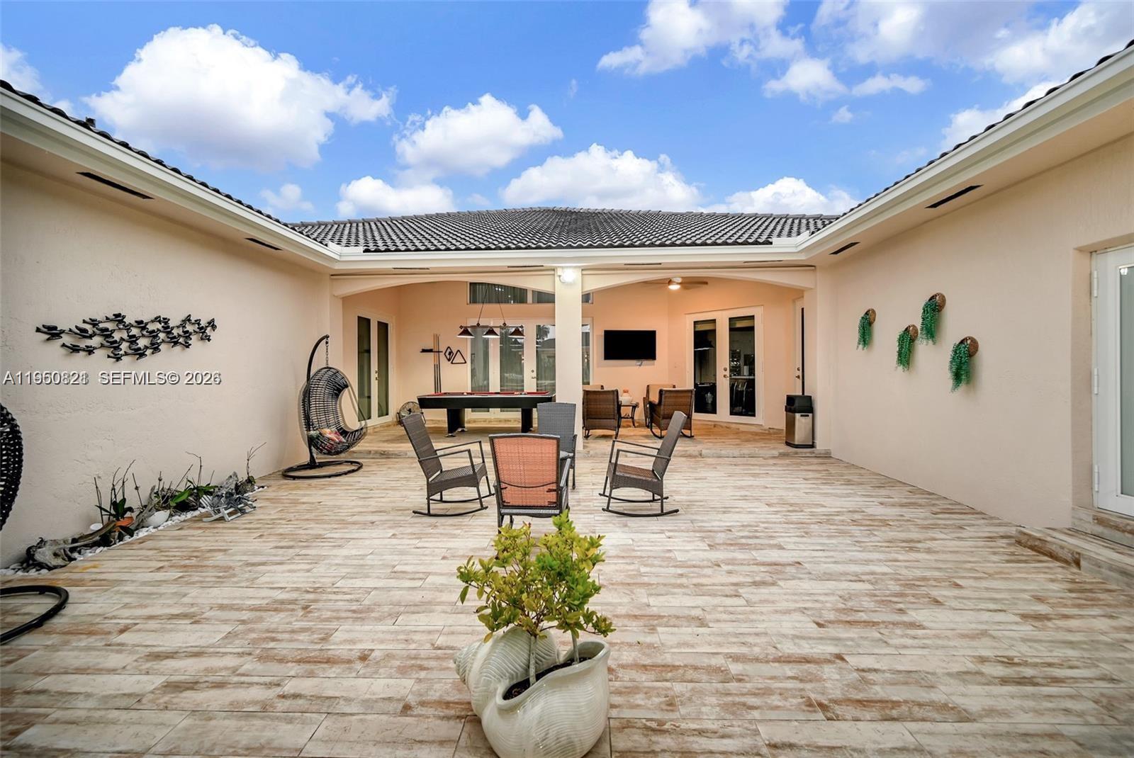 SWEETWATER ESTS SUB - Residential