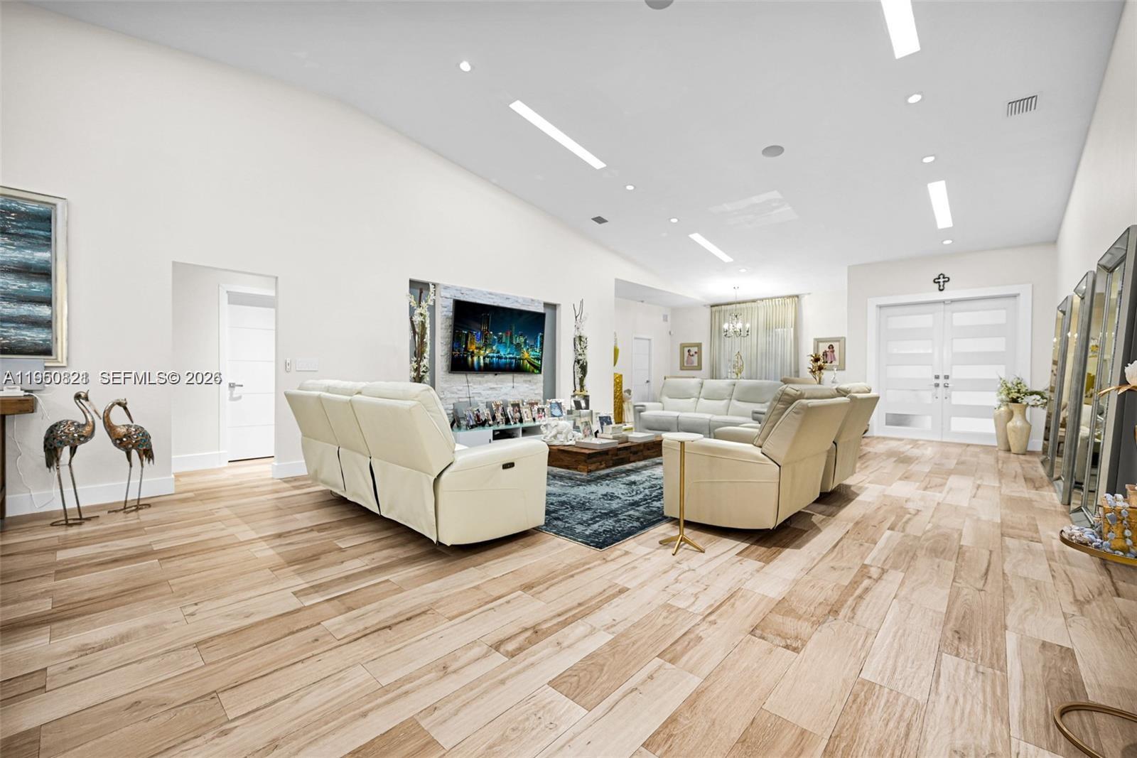 SWEETWATER ESTS SUB - Residential