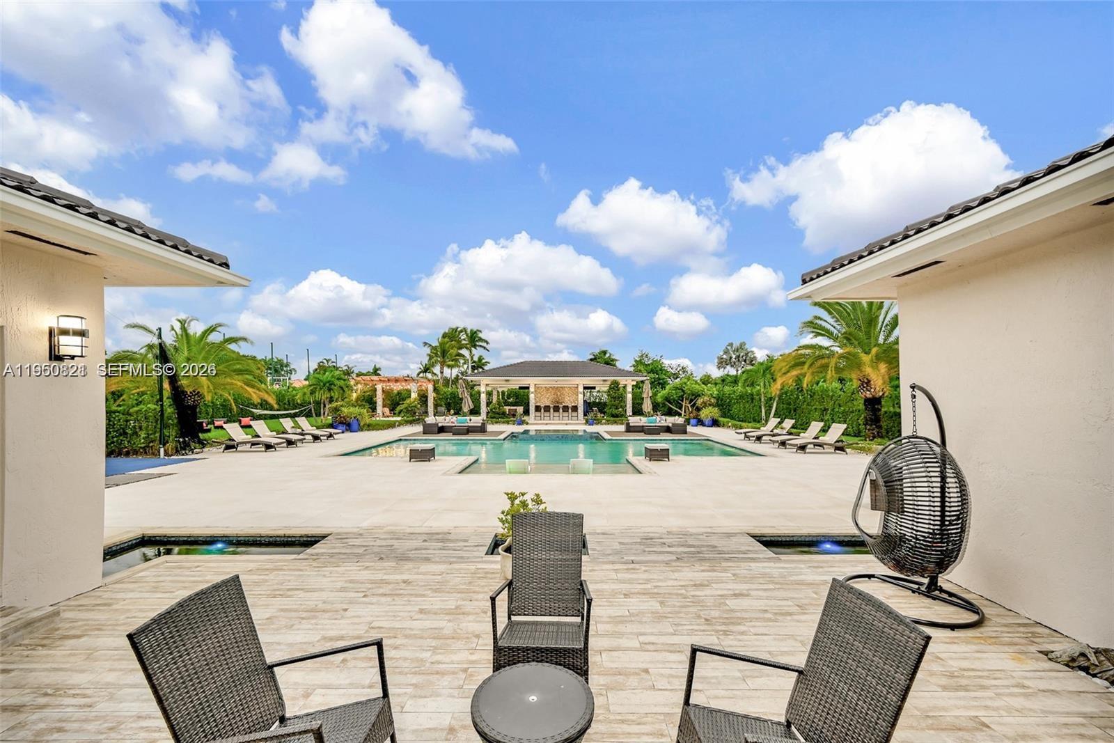 SWEETWATER ESTS SUB - Residential