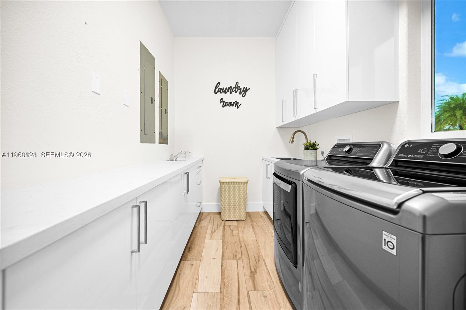 SWEETWATER ESTS SUB - Residential