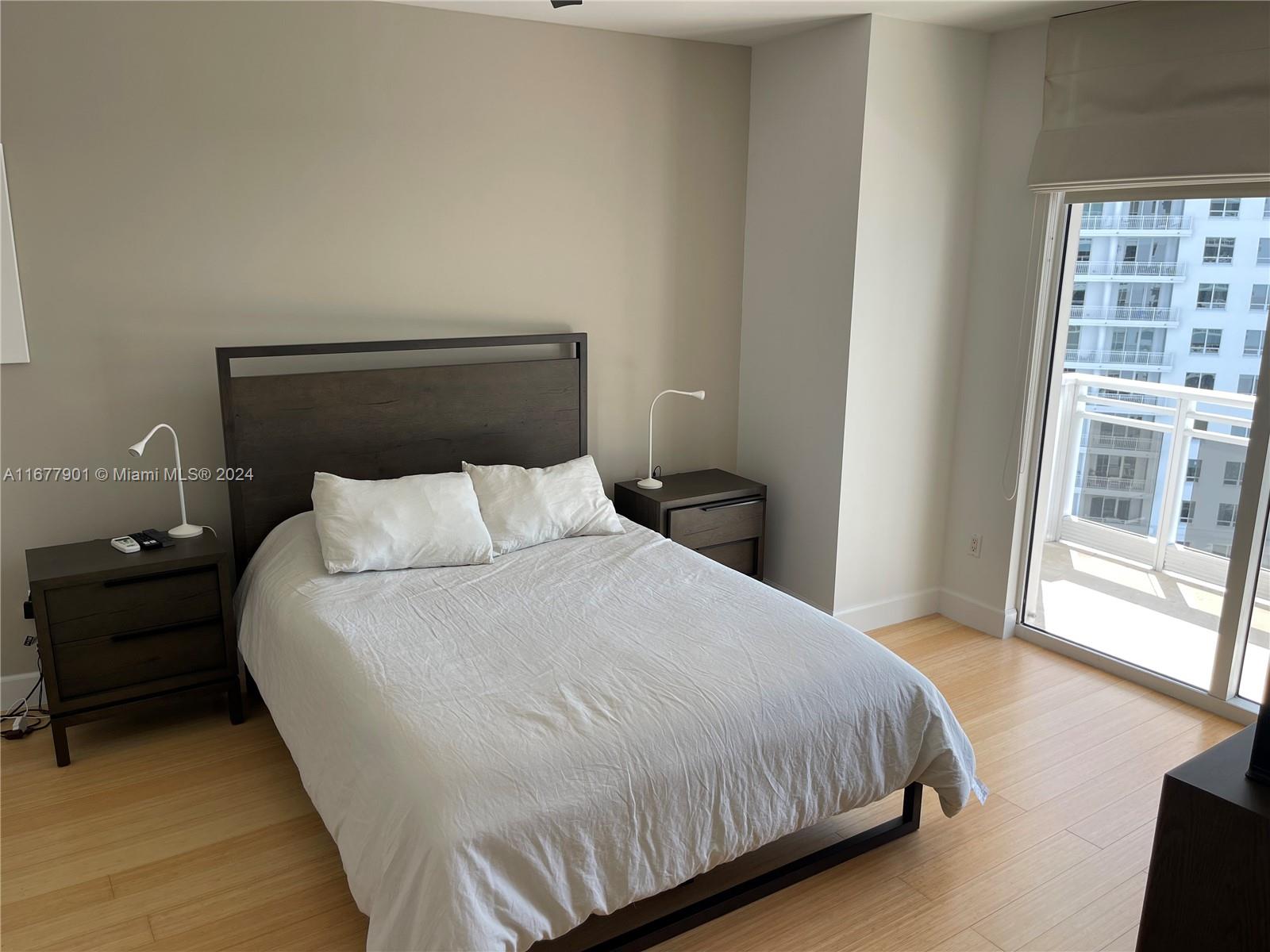 CARBONELL CONDO - Residential