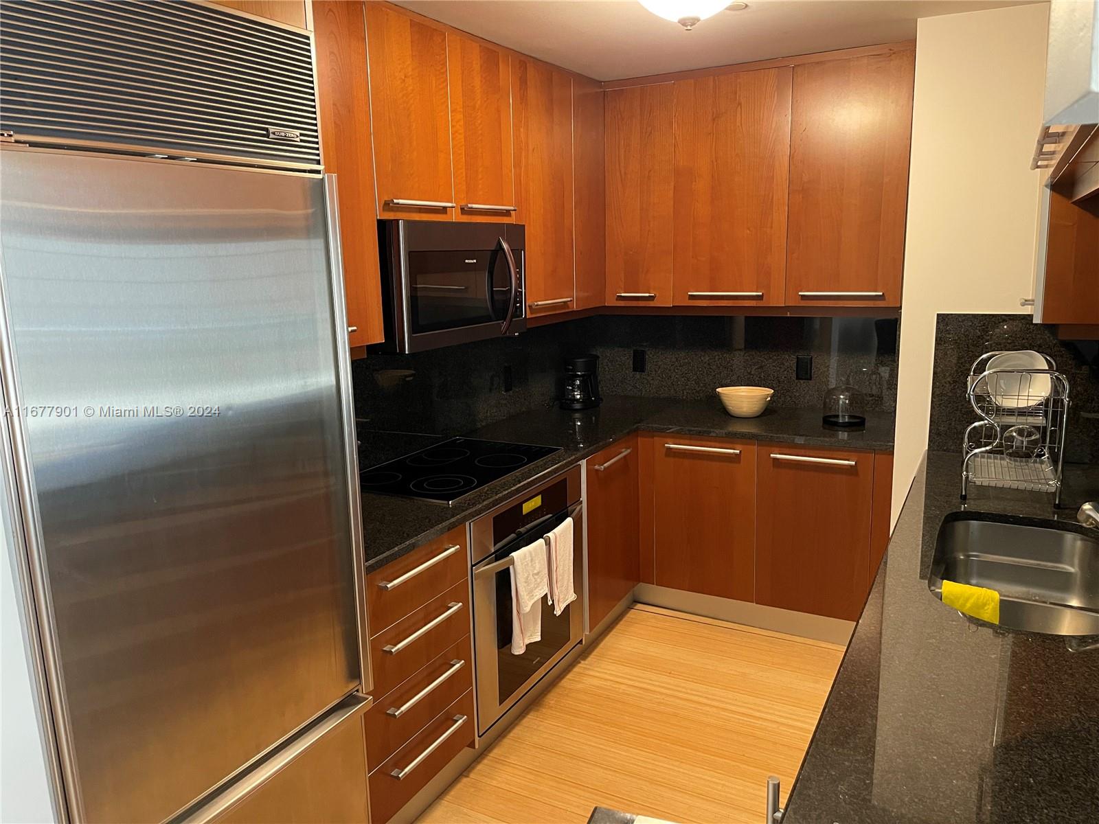 CARBONELL CONDO - Residential
