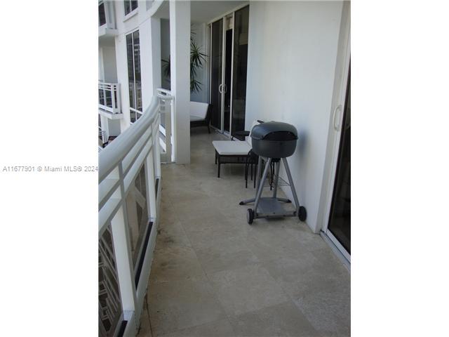 CARBONELL CONDO - Residential