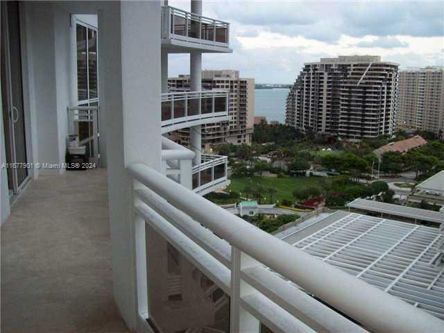 CARBONELL CONDO - Residential