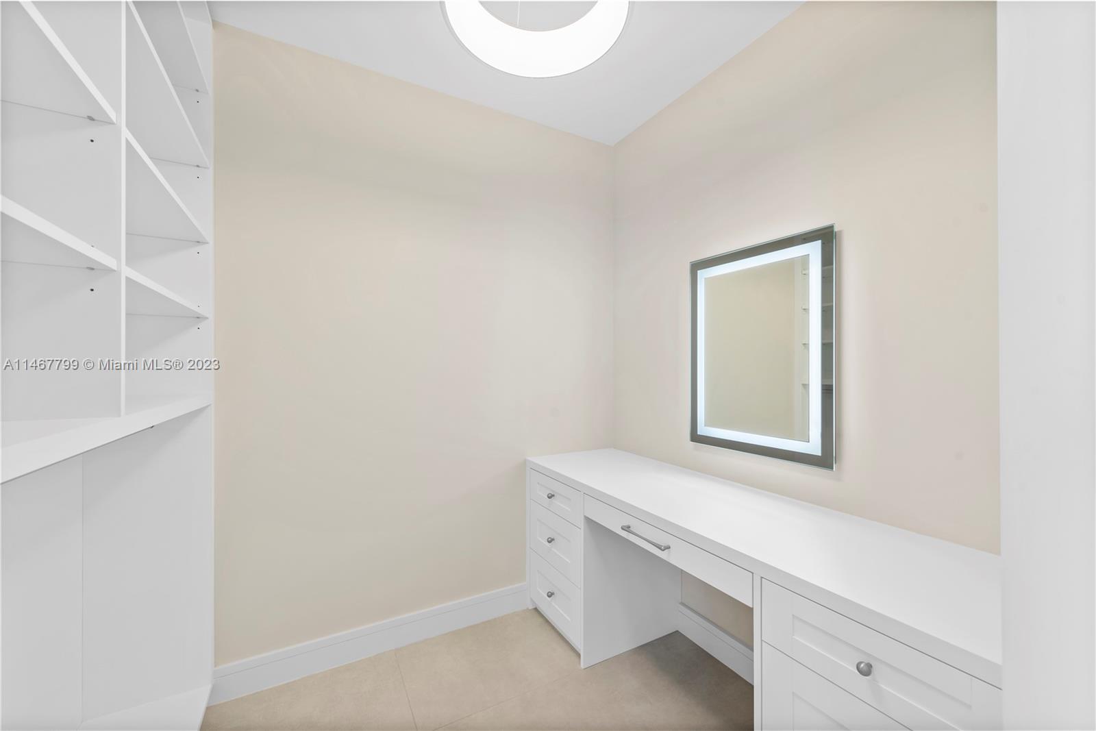 PARQUE TOWERS CONDO - Residential