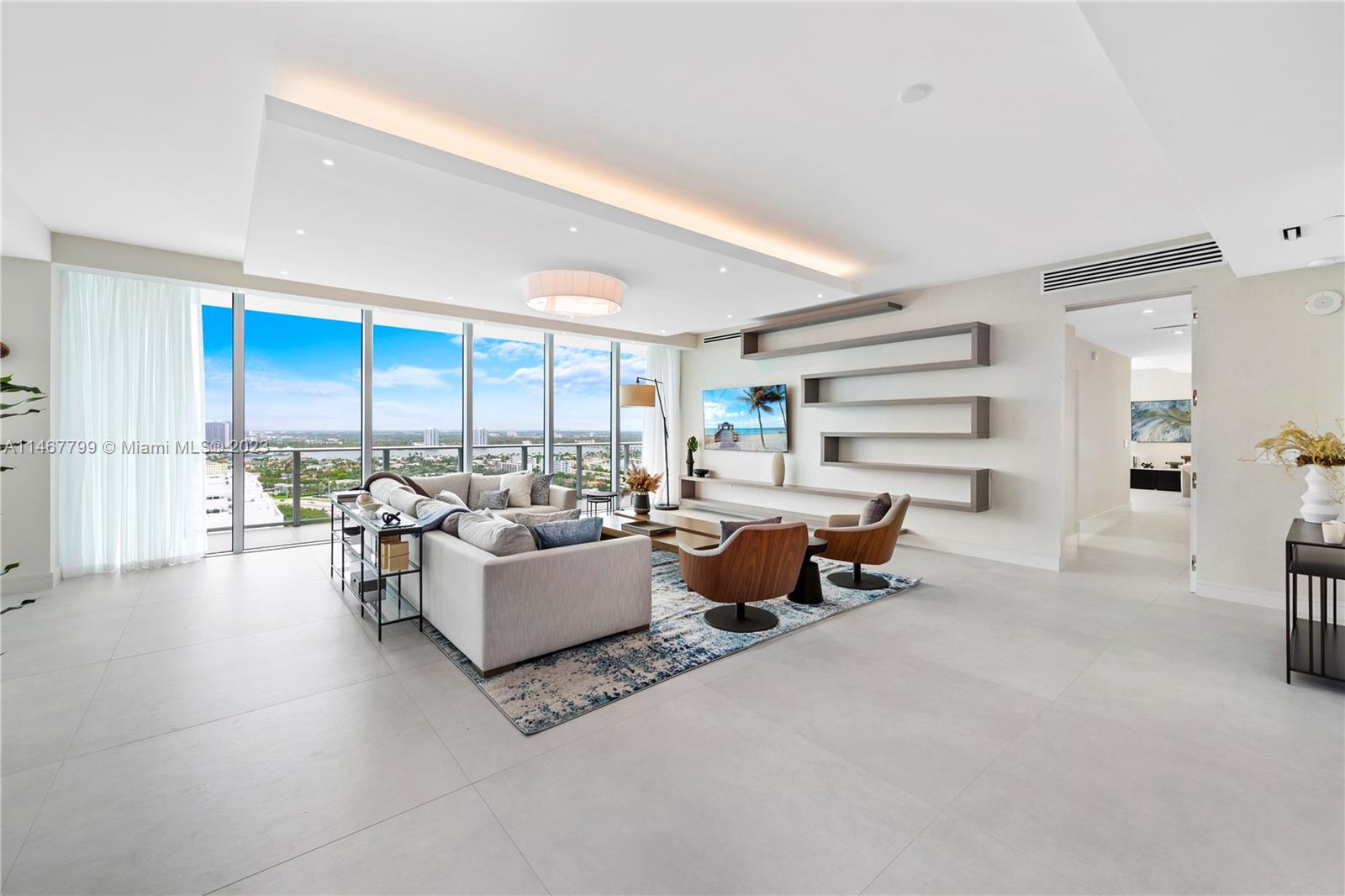 PARQUE TOWERS CONDO - Residential
