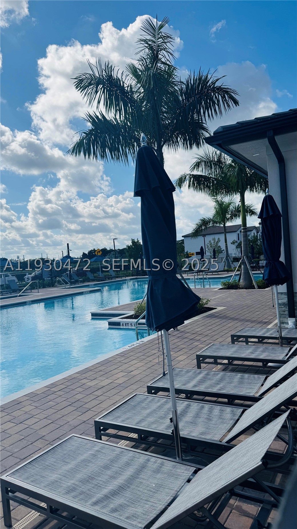 KENDALL ASSEMBLAGE SOTUH - Residential