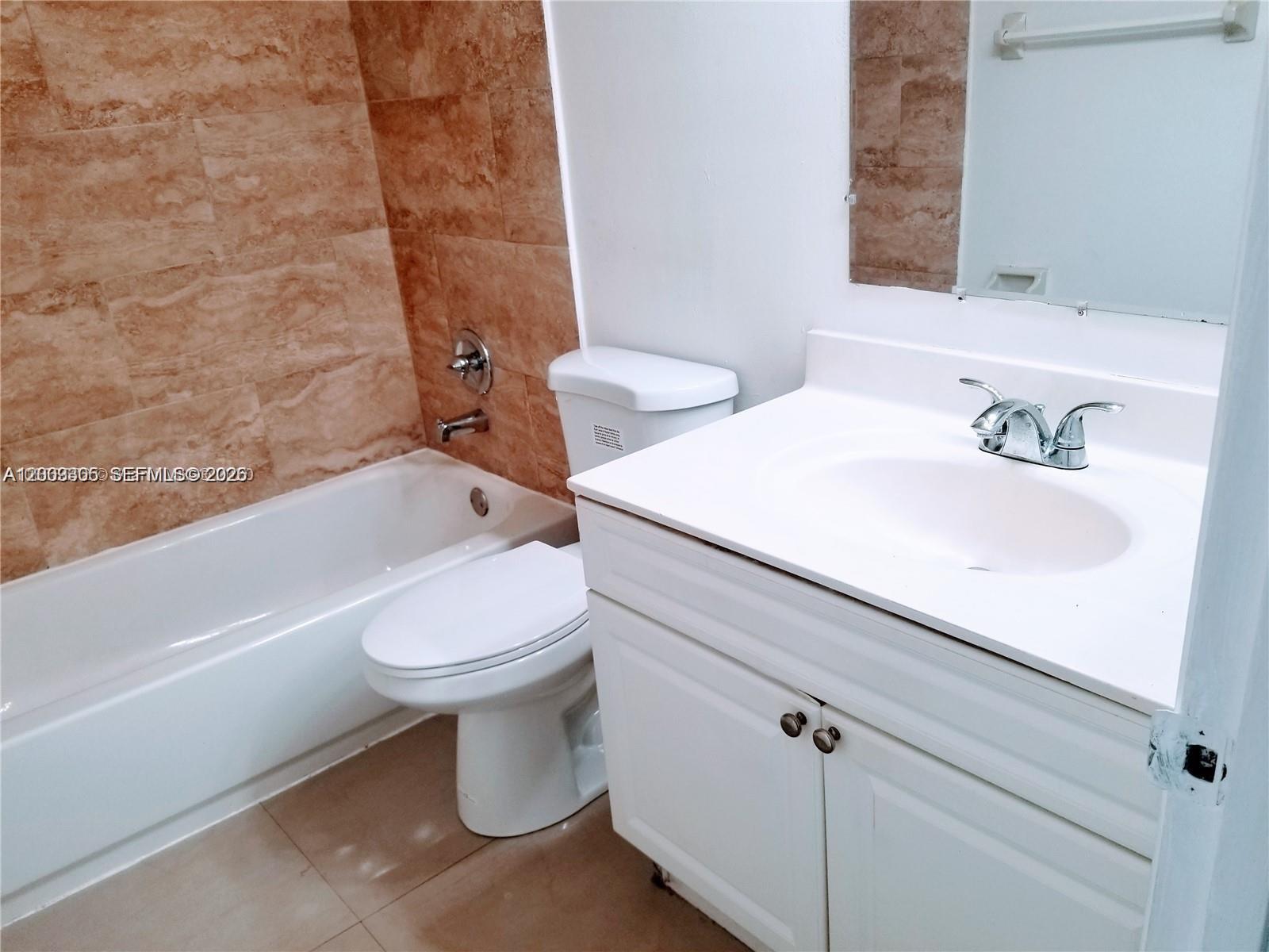 WOODSCAPE TOWNHOMES CONDO - Residential Lease