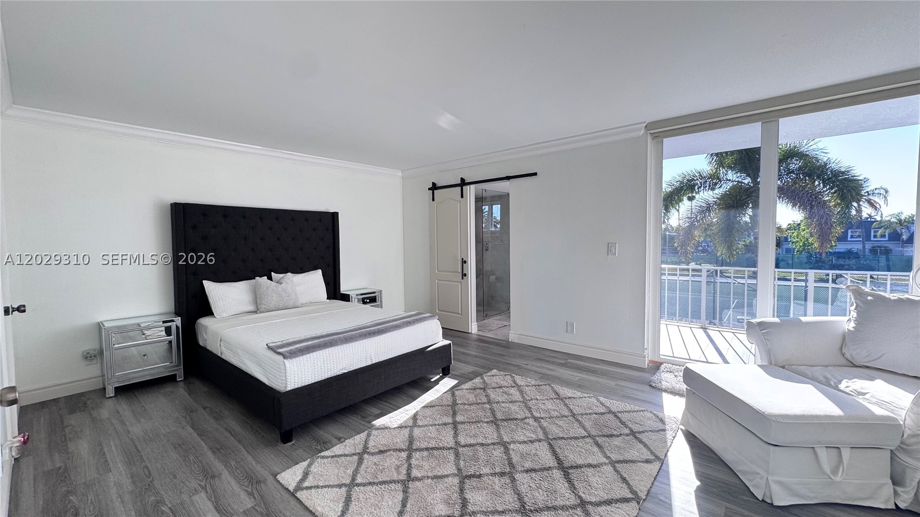 TOWNHOUSES OF VENETIAN PA - Residential
