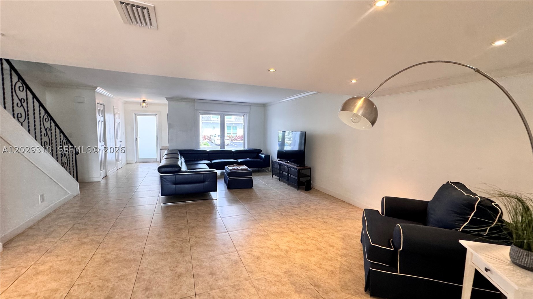 TOWNHOUSES OF VENETIAN PA - Residential