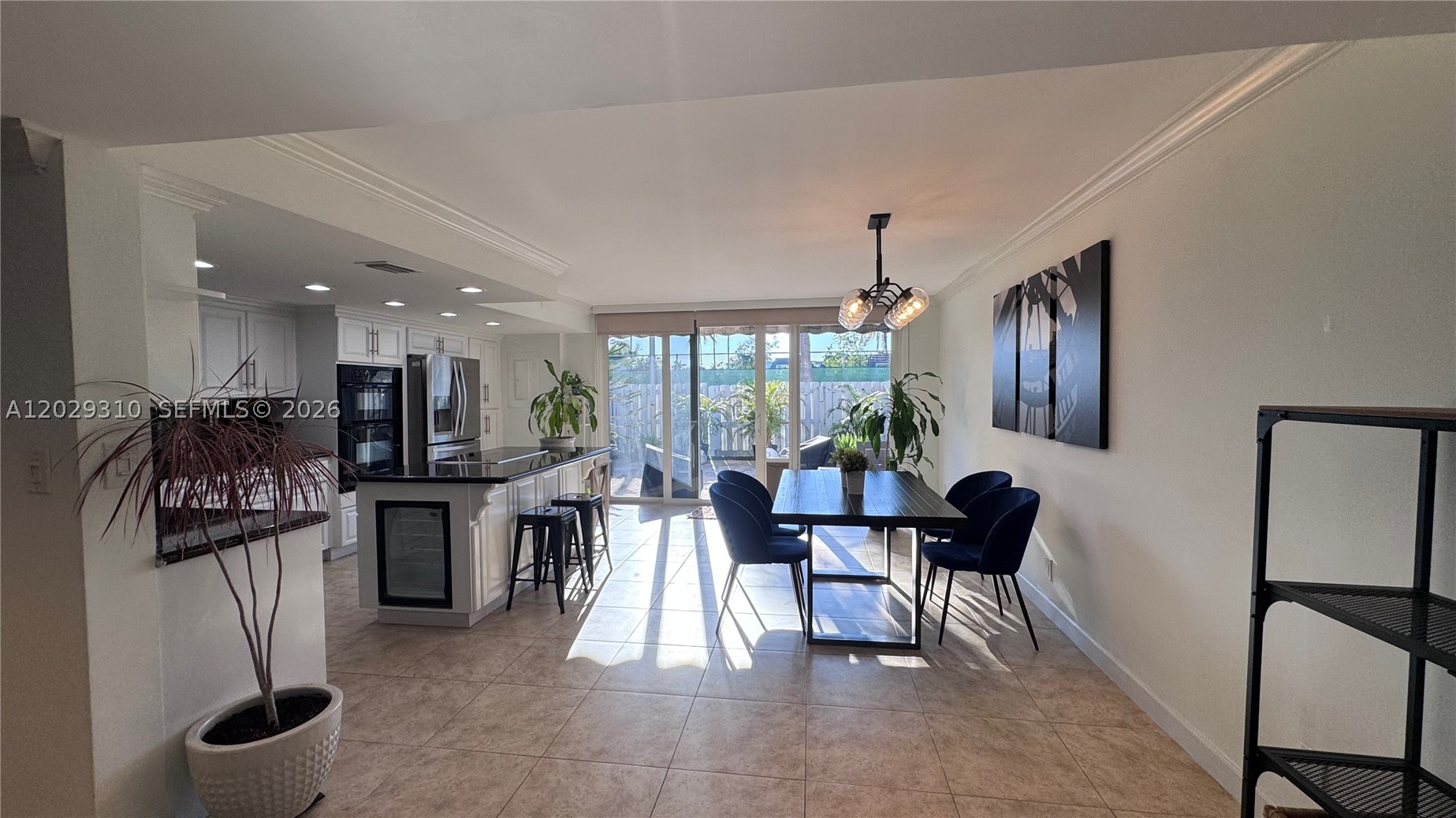 TOWNHOUSES OF VENETIAN PA - Residential