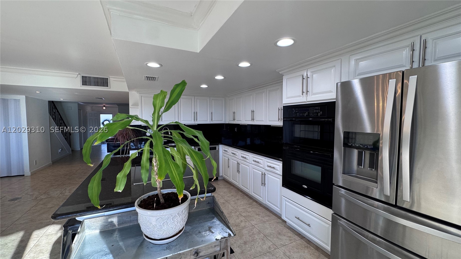 TOWNHOUSES OF VENETIAN PA - Residential