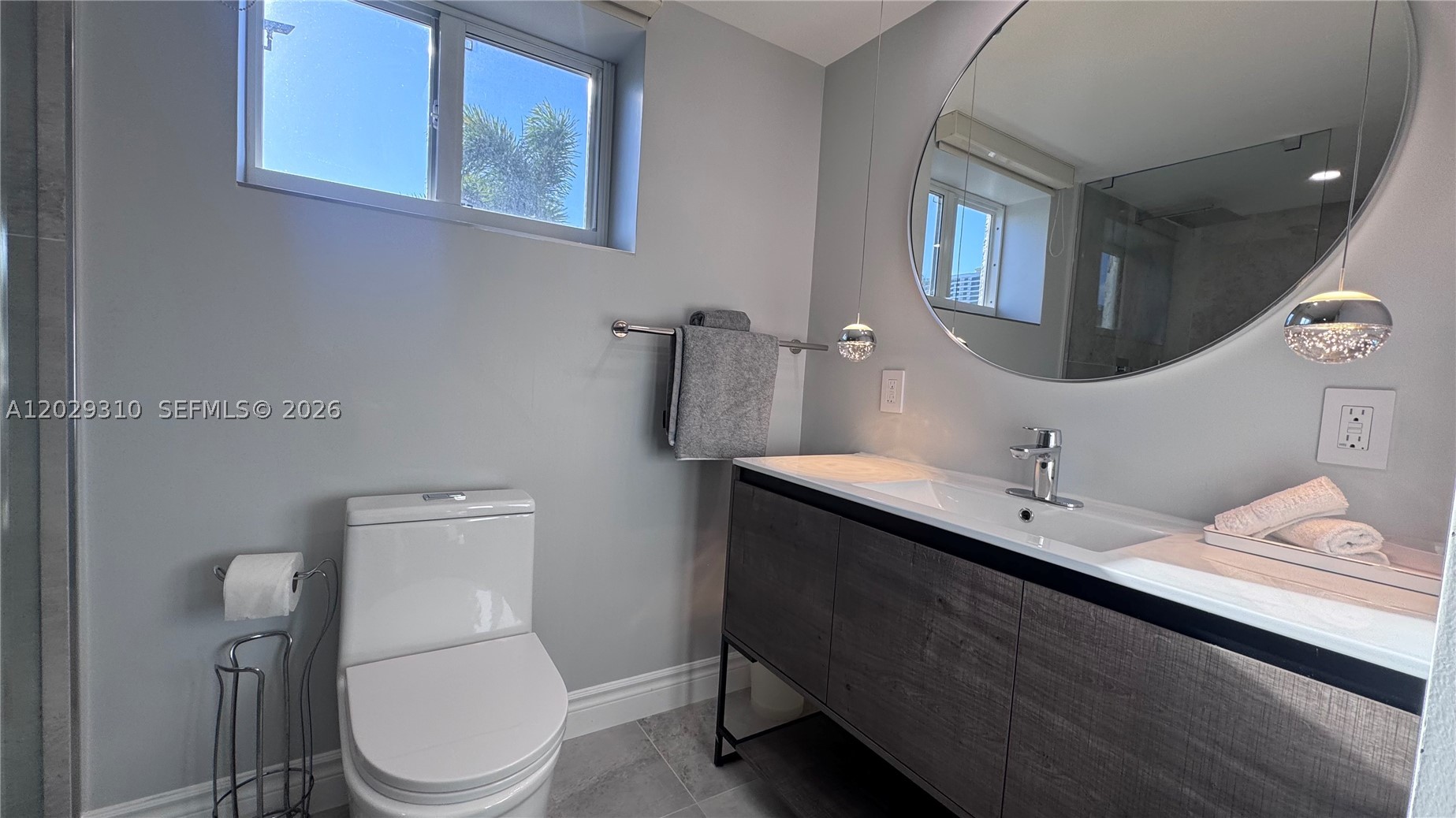 TOWNHOUSES OF VENETIAN PA - Residential