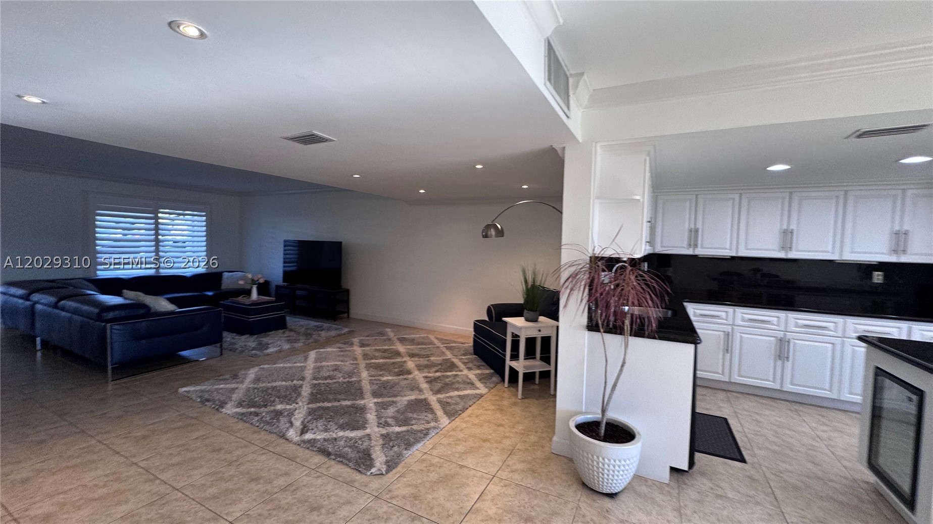 TOWNHOUSES OF VENETIAN PA - Residential
