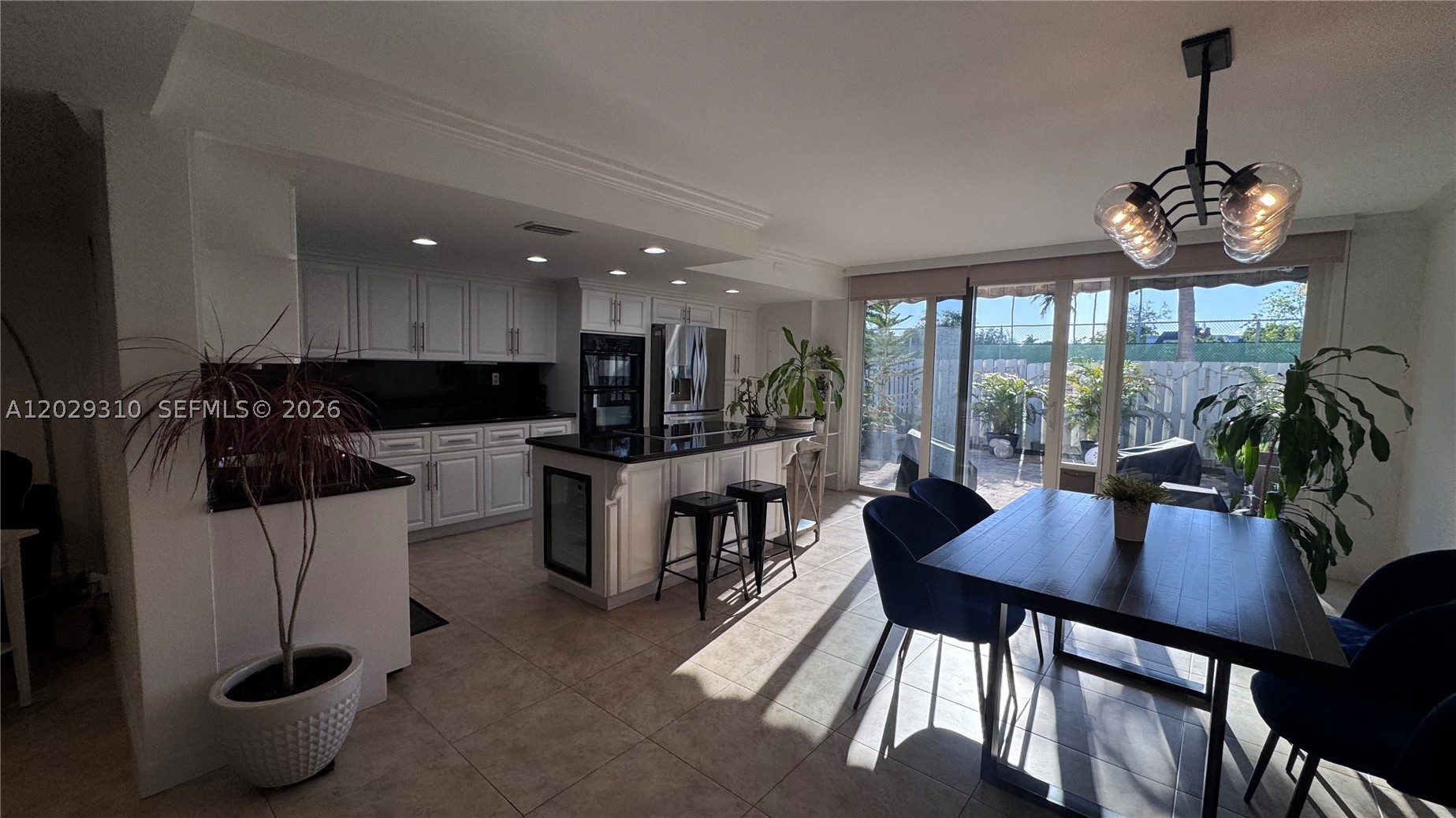 TOWNHOUSES OF VENETIAN PA - Residential