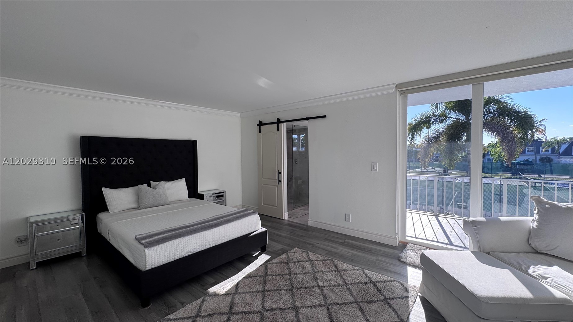 TOWNHOUSES OF VENETIAN PA - Residential