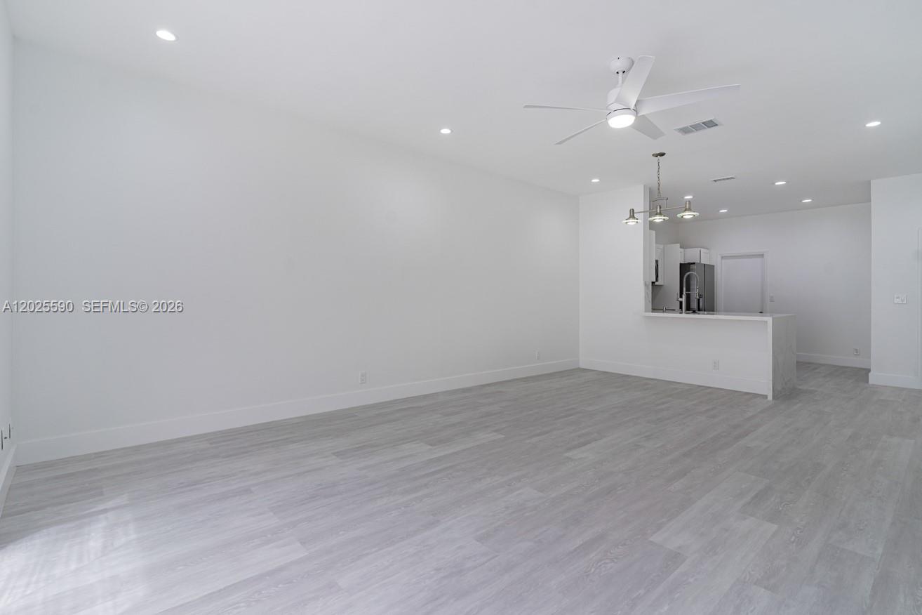 SECTORS 3 & 4 BOUNDARY PL - Residential Lease