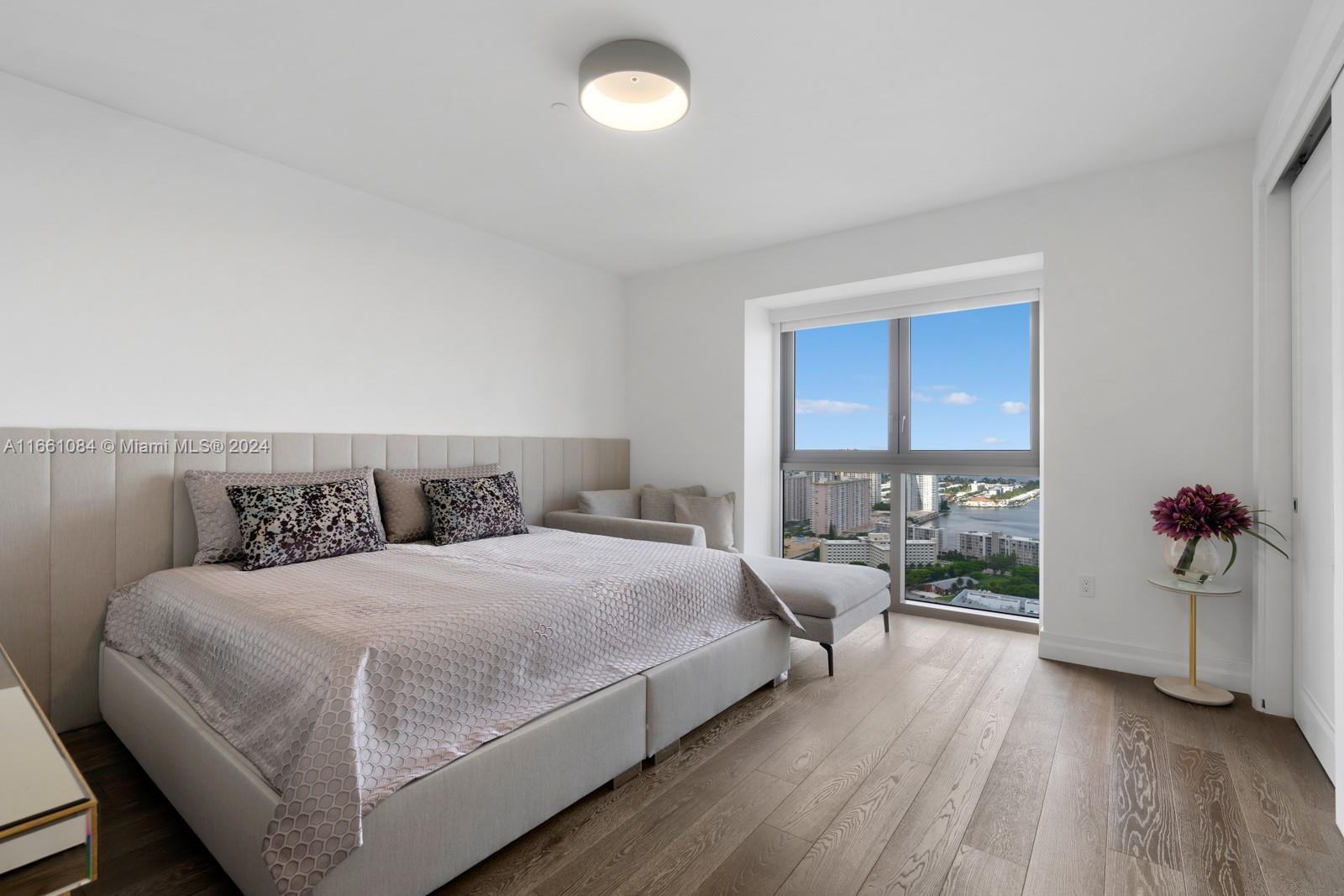 17749 COLLINS AVENUE COND - Residential