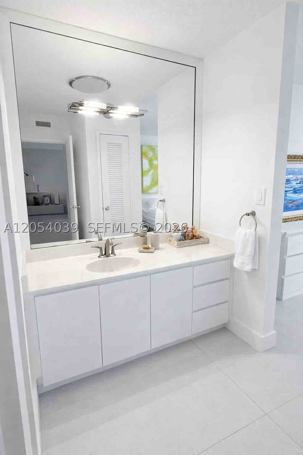 FOUR WINDS CONDO - Residential Lease