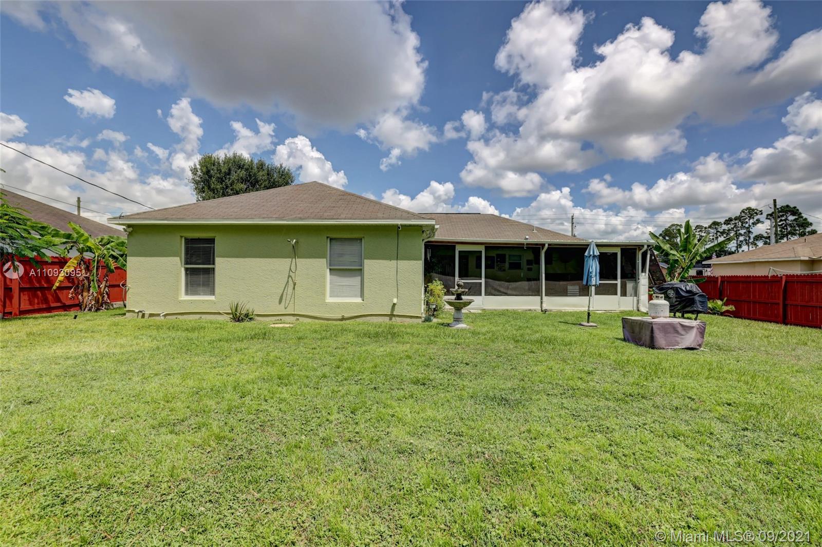 PORT ST LUCIE SECTION 33 - Residential