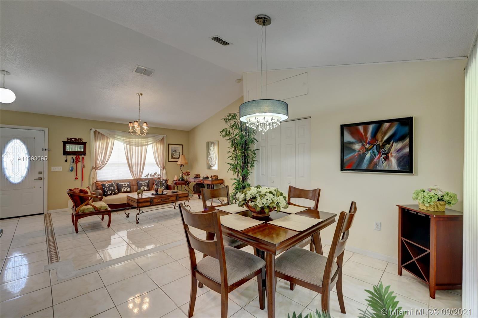 PORT ST LUCIE SECTION 33 - Residential