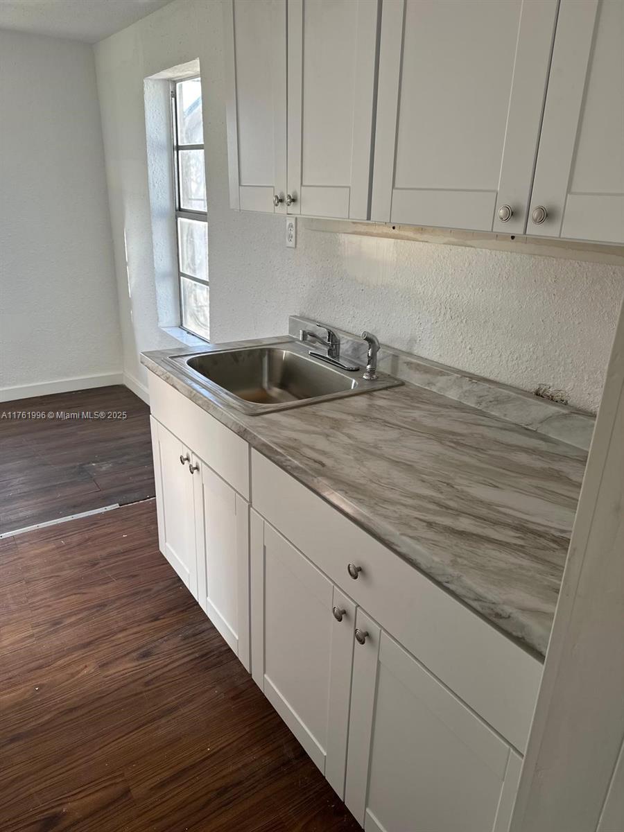 GARDEN CITY - Residential Lease