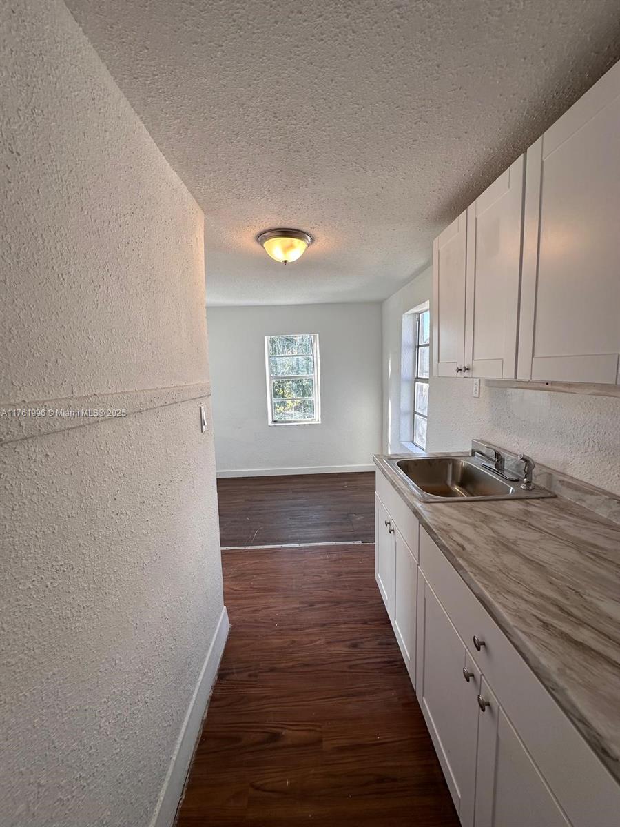 GARDEN CITY - Residential Lease