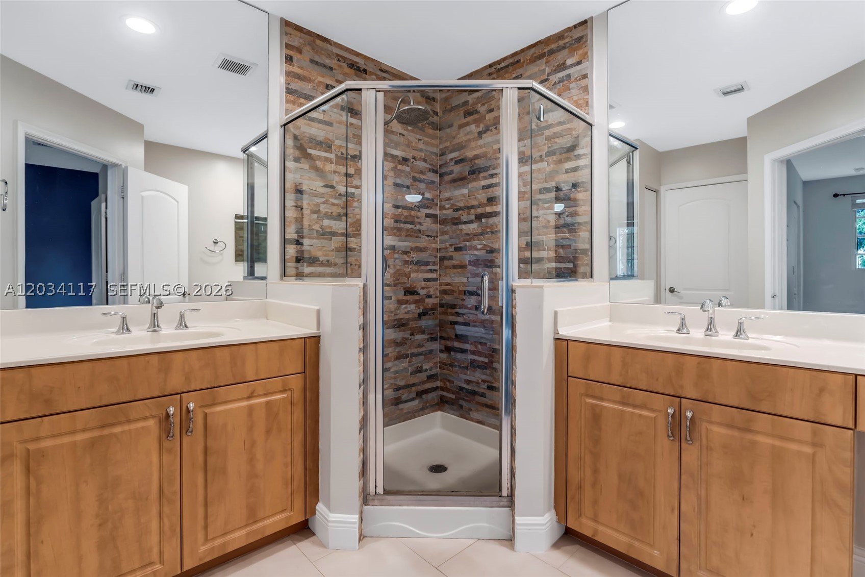 SADDLE BRIDGE - Residential