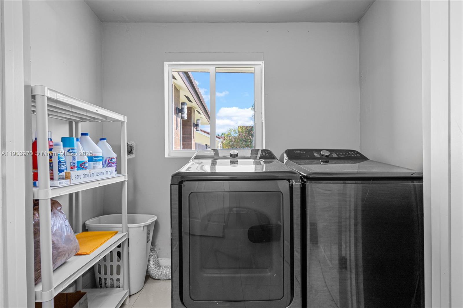 WEITZER SHAUNA MEADOWS SE - Residential