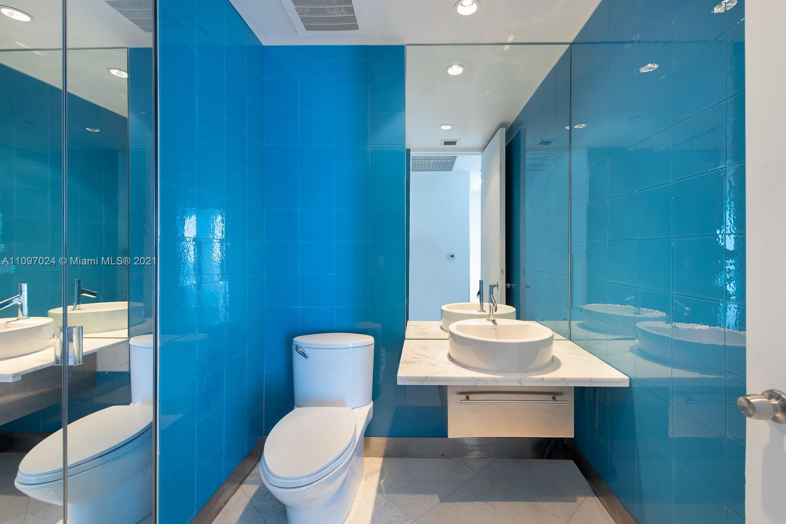 CONTINUUM ON SOUTH BEACH - Residential