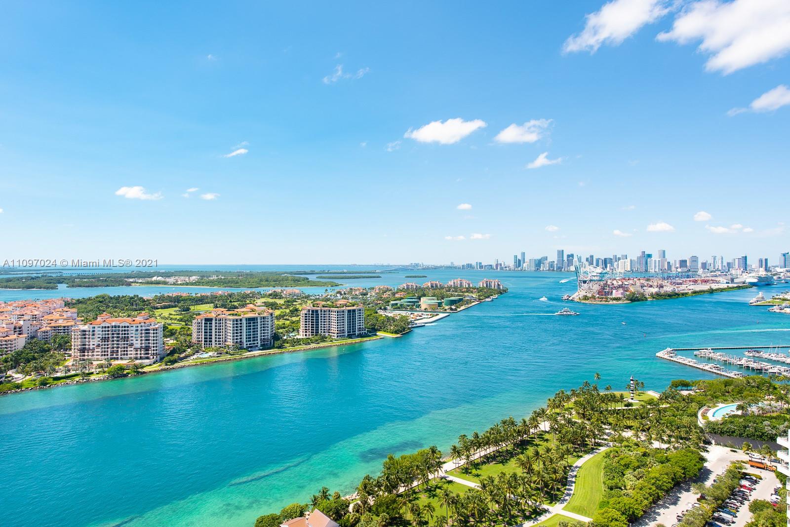 CONTINUUM ON SOUTH BEACH - Residential