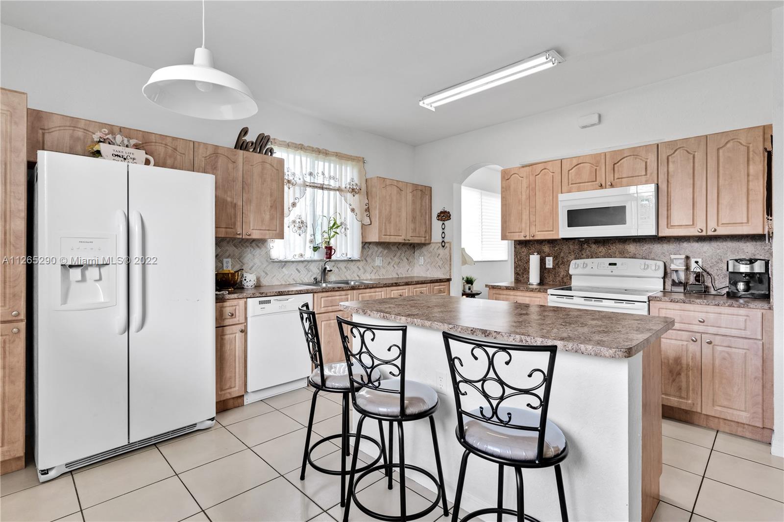 VITRAN AT NARANJA ESTATES - Residential