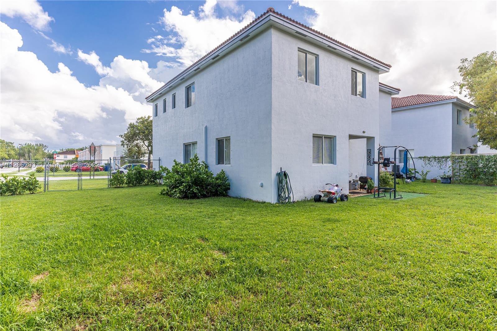 VITRAN AT NARANJA ESTATES - Residential