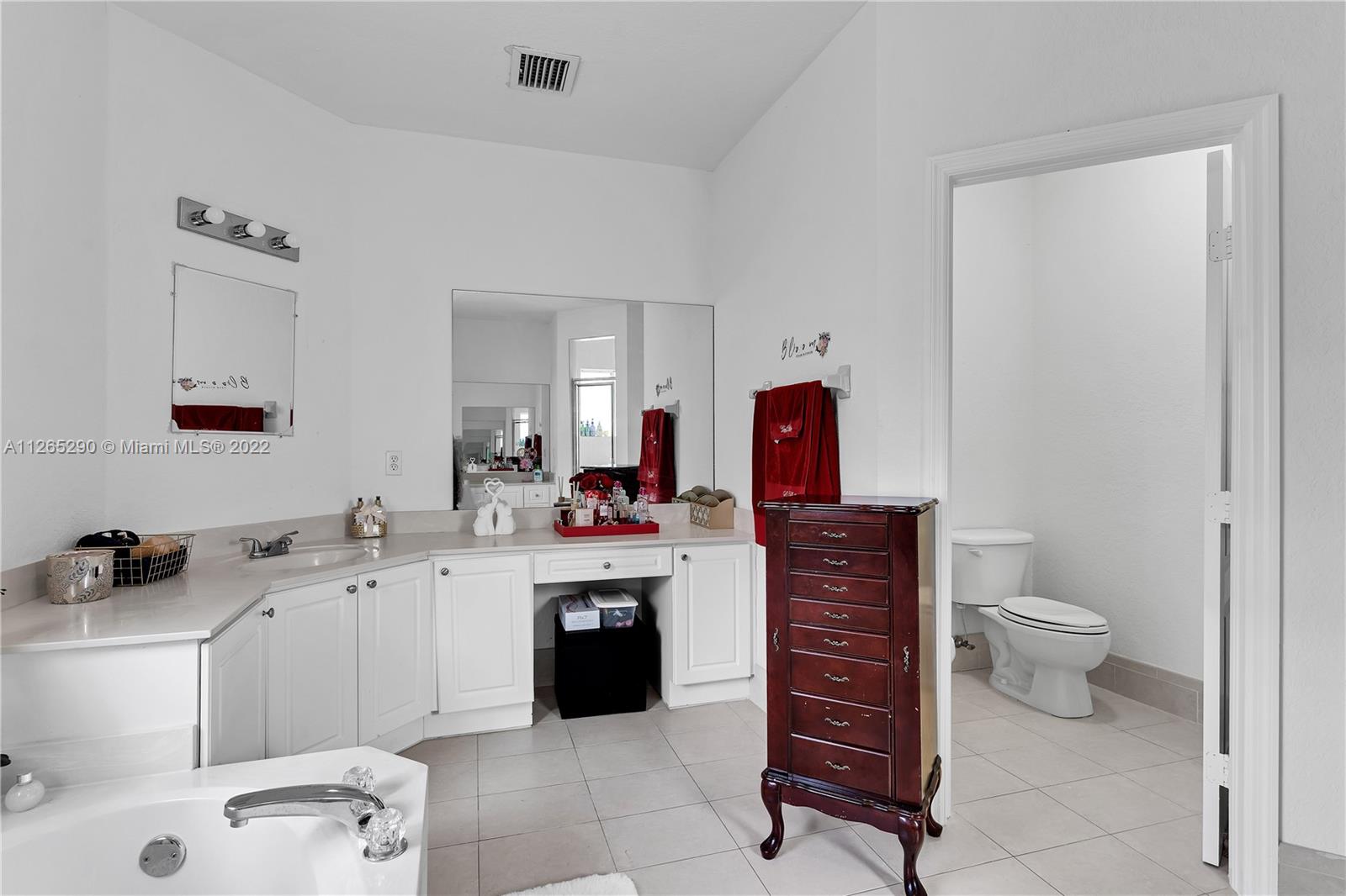 VITRAN AT NARANJA ESTATES - Residential