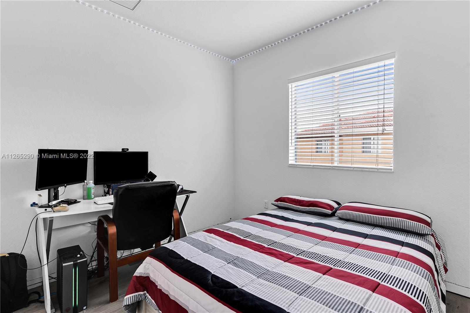 VITRAN AT NARANJA ESTATES - Residential