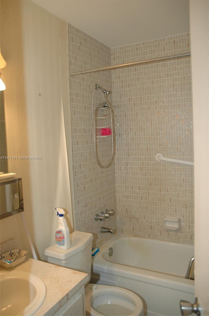 BEVERLY HILLS CONDO NUMBE - Residential